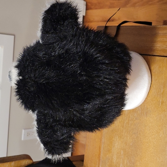 THE ROCKING HORSE WOLF HAT - Picture 3 of 11
